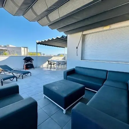 Duplex- Penthouse La Haya 公寓 *